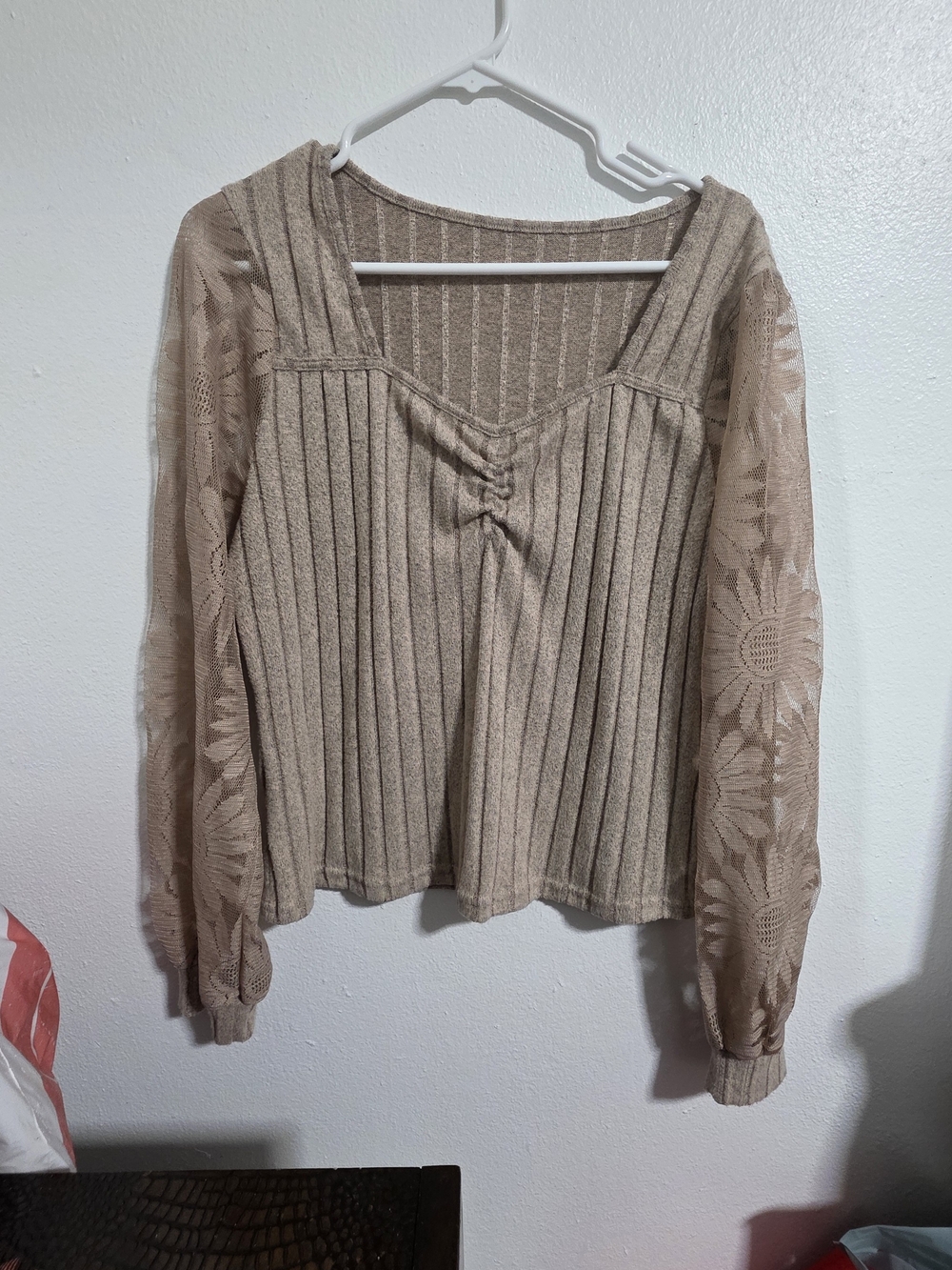 Women's Taupe Lace-Sleeve Ribbed Knit Top